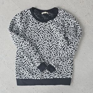 Women's Black and White Patterned Sweater